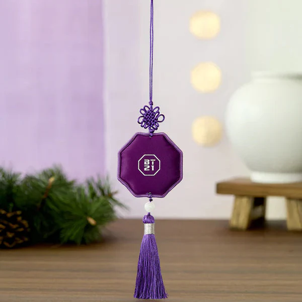 BT21 - Premium K-Edition Embroidered Tassel Keyring - Image 17