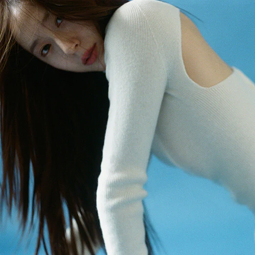 KRYSTAL - Solitary [1st Single Album]