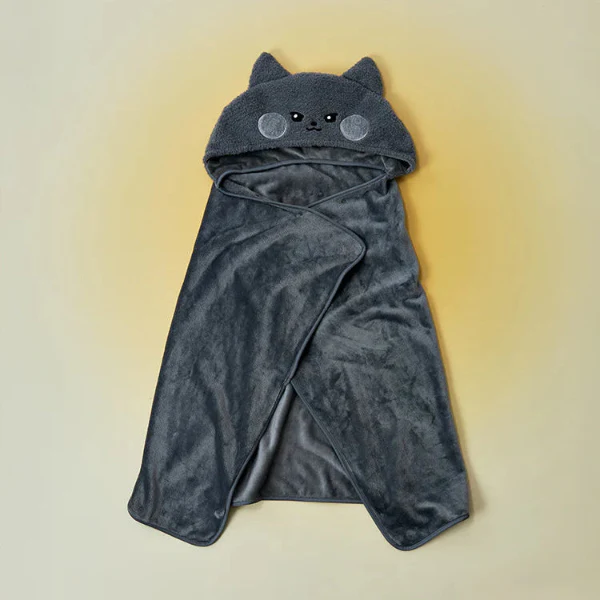 ZEROBASEONE - zeroni FLUFFY Wonderland Hooded Blanket - Image 6
