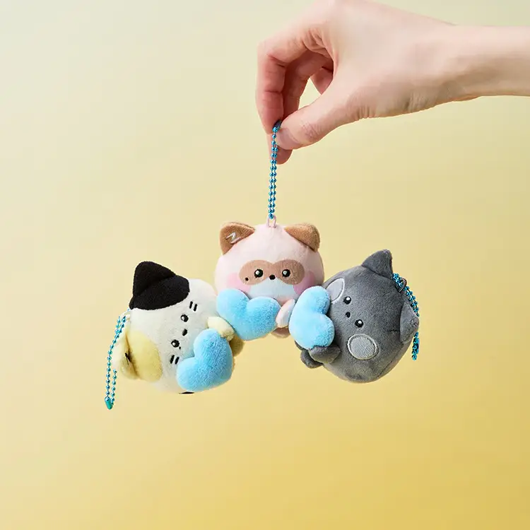 ZEROBASEONE - zeroni FLUFFY Wonderland Plush Magnet Keyring - Image 4